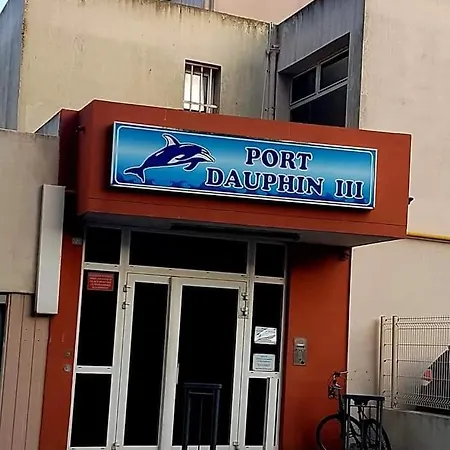 Le Port Dauphin : Vue Bateaux; Piscine; Cap D'agde *