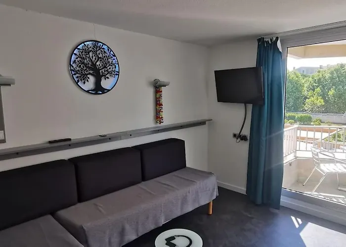 Le Port Dauphin : Vue Bateaux; Piscine; Cap D'agde Διαμέρισμα *